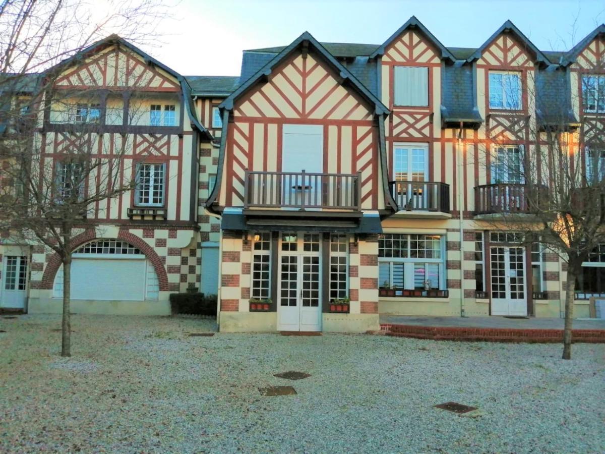 Le Petit Cabourg De La Cour Normande Studio Coeur De Ville -1 A 2 Personness エクステリア 写真