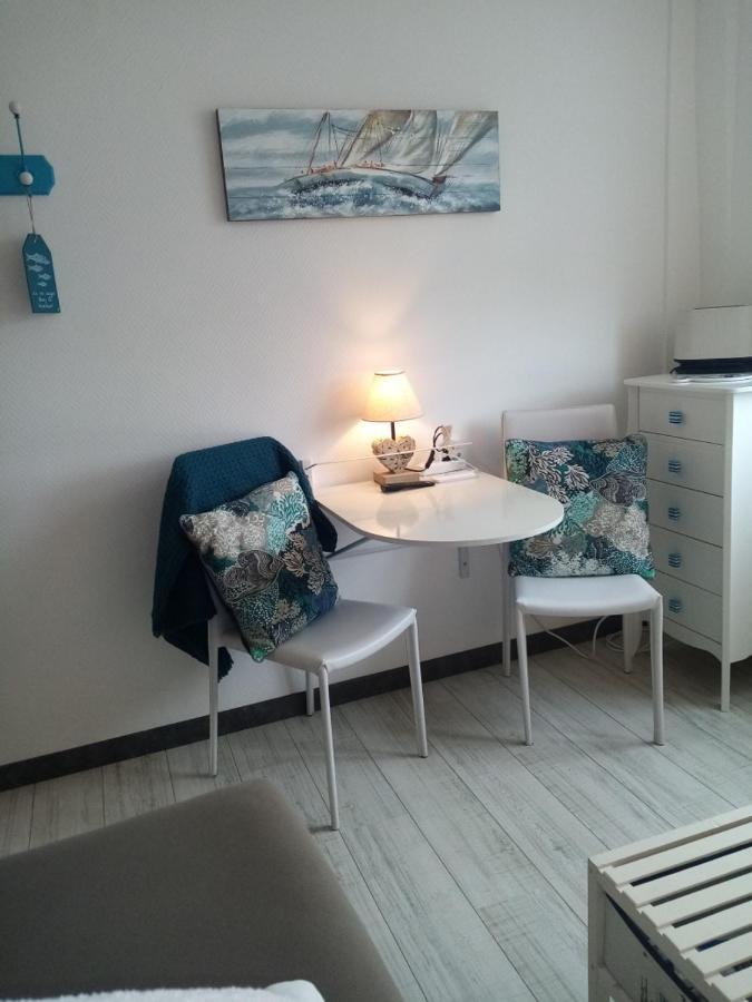 Le Petit Cabourg De La Cour Normande Studio Coeur De Ville -1 A 2 Personness エクステリア 写真